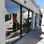 Travaux pour changer sa devanture de boutique par les Ateliers Michel en Loire-Atlantique